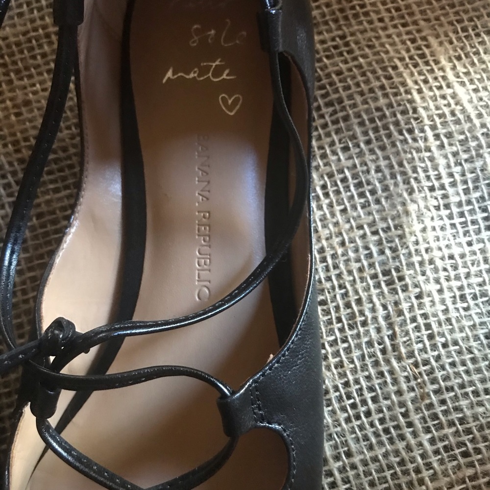 NWOB Banana Republic black leather flats - Picture 4 of 5